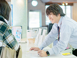 スタッフ紹介